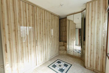 Apartamento à venda com 800m², 5 quartos e 7 vagasCloset