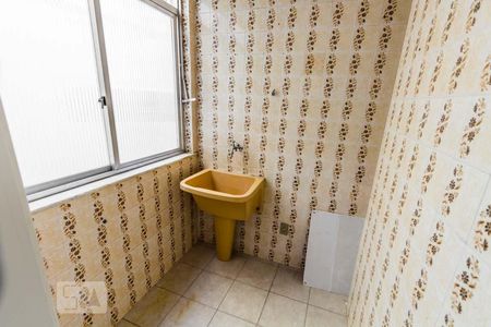 Apartamento para alugar com 60m², 3 quartos e 1 vagaÁrea de Serviço