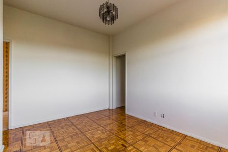 Sala de apartamento para alugar com 3 quartos, 60m² em Jardim Guanabara, Rio de Janeiro