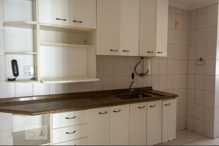 Apartamento para alugar com 98m², 3 quartos e 2 vagas Apartamento para alugar com 98m², 3 quartos e 2 vagasCozinha