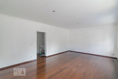 Sala de casa para alugar com 4 quartos, 255m² em Paraíso, Santo André