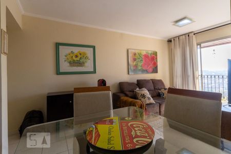 Sala de apartamento para alugar com 3 quartos, 58m² em Vila Mangalot, São Paulo