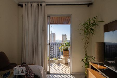 Sacada de apartamento para alugar com 3 quartos, 57m² em Vila Mangalot, São Paulo