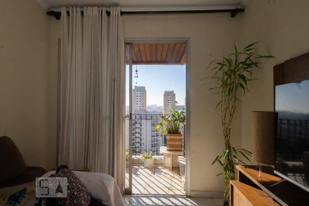 Sacada de apartamento para alugar com 3 quartos, 58m² em Vila Mangalot, São Paulo