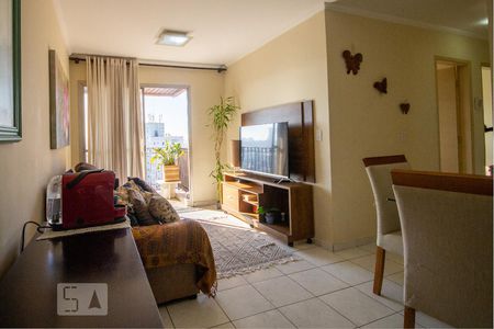 Sala de apartamento para alugar com 3 quartos, 57m² em Vila Mangalot, São Paulo