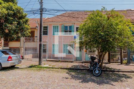 Casa à venda com 200m², 4 quartos e 2 vagasFachada