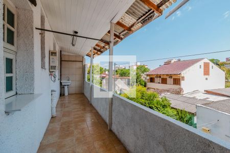 Casa à venda com 200m², 4 quartos e 2 vagasÁrea de serviço
