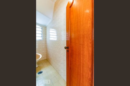 Lavabo de casa para alugar com 4 quartos, 250m² em Jardim Santa Mena, Guarulhos