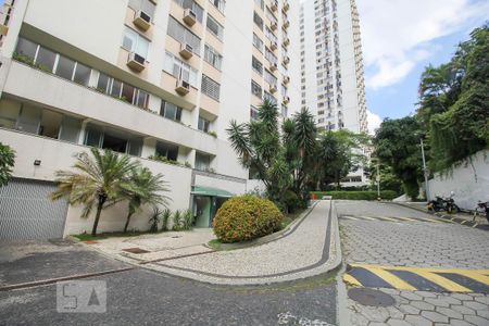 Área comum de apartamento para alugar com 3 quartos, 80m² em Laranjeiras, Rio de Janeiro