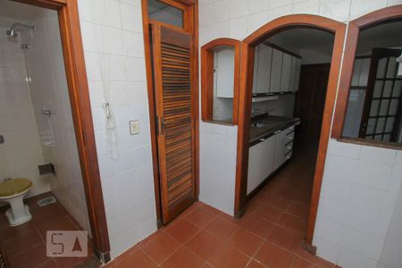 Apartamento para alugar com 80m², 3 quartos e 1 vagaÁrea de Serviço