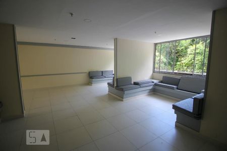 Apartamento para alugar com 80m², 3 quartos e 1 vaga Salão de festas