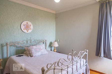 Casa à venda com 180m², 4 quartos e 4 vagasSuíte 1