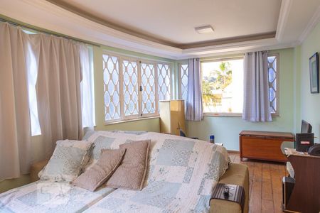 Casa à venda com 180m², 4 quartos e 4 vagasSala 5