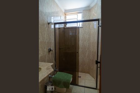 Casa à venda com 180m², 4 quartos e 4 vagasBanheiro da Suíte 2