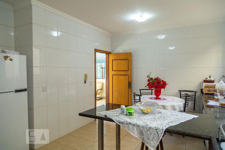 Casa à venda com 180m², 4 quartos e 4 vagasCozinha