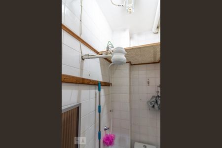Apartamento para alugar com 70m², 2 quartos e sem vaga Apartamento para alugar com 70m², 2 quartos e sem vagaBanheiro de Serviço