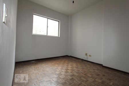 Quarto de apartamento para alugar com 1 quarto, 33m² em Rebouças, Curitiba