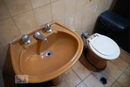 Casa à venda com 250m², 3 quartos e 6 vagasBanheiro Social