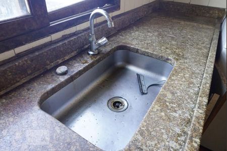 Casa à venda com 250m², 3 quartos e 6 vagasCozinha