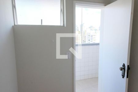 Apartamento para alugar com 100m², 3 quartos e 1 vagaQuarto de Serviço