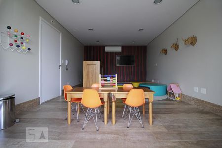 Apartamento para alugar com 70m², 2 quartos e 2 vagasCondomínio
