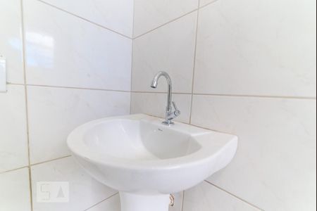 Casa para alugar com 110m², 2 quartos e 4 vagasBanheiro - Torneira