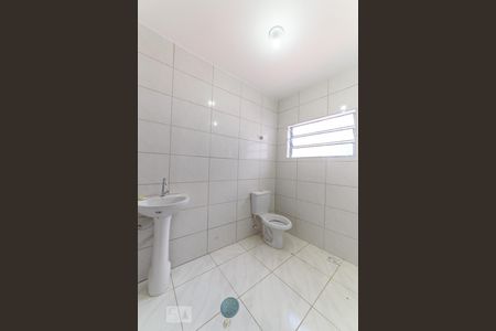 Casa para alugar com 110m², 2 quartos e 4 vagasBanheiro