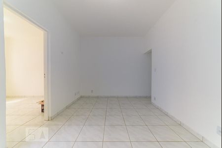 Casa para alugar com 110m², 2 quartos e 4 vagasSala 