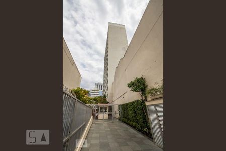 Apartamento à venda com 45m², 2 quartos e sem vaga Apartamento à venda com 45m², 2 quartos e sem vagaFachada