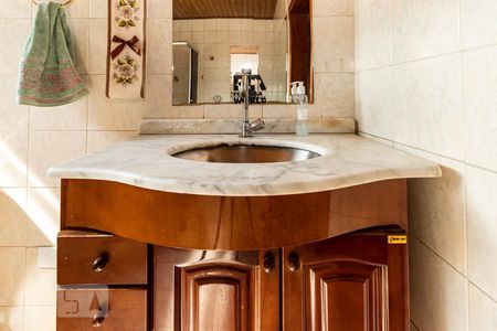 Casa à venda com 500m², 5 quartos e 3 vagasBanheiro quarto 1