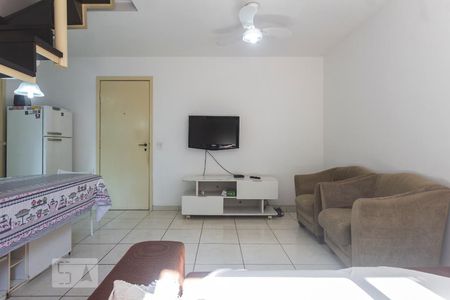 Apartamento à venda com 80m², 2 quartos e 1 vaga Apartamento à venda com 80m², 2 quartos e 1 vagaSala