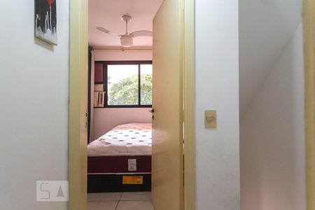 Apartamento à venda com 80m², 2 quartos e 1 vaga Apartamento à venda com 80m², 2 quartos e 1 vagaCorredor