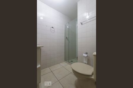 Apartamento à venda com 80m², 2 quartos e 1 vaga Apartamento à venda com 80m², 2 quartos e 1 vagaBanheiro da Suíte 2