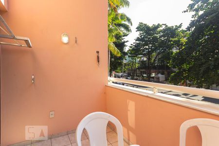 Apartamento à venda com 80m², 2 quartos e 1 vaga Apartamento à venda com 80m², 2 quartos e 1 vagaVaranda