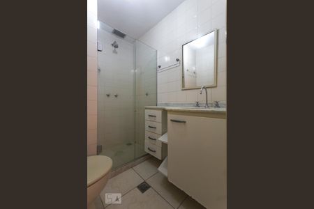 Apartamento à venda com 80m², 2 quartos e 1 vaga Apartamento à venda com 80m², 2 quartos e 1 vagaBanheiro da Suíte