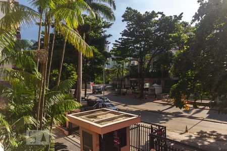 Apartamento à venda com 80m², 2 quartos e 1 vaga Apartamento à venda com 80m², 2 quartos e 1 vagaVista