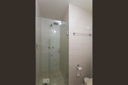 Apartamento à venda com 80m², 2 quartos e 1 vaga Apartamento à venda com 80m², 2 quartos e 1 vagaBanheiro da Suíte 2