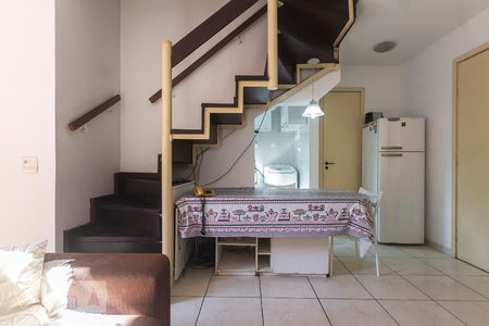 Apartamento à venda com 80m², 2 quartos e 1 vaga Apartamento à venda com 80m², 2 quartos e 1 vagaSala