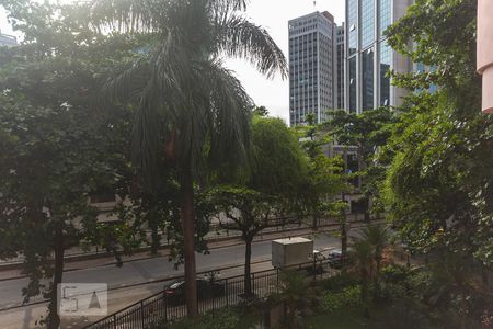 Apartamento à venda com 80m², 2 quartos e 1 vaga Apartamento à venda com 80m², 2 quartos e 1 vagaVista