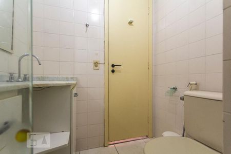 Apartamento à venda com 80m², 2 quartos e 1 vaga Apartamento à venda com 80m², 2 quartos e 1 vagaBanheiro da Suíte