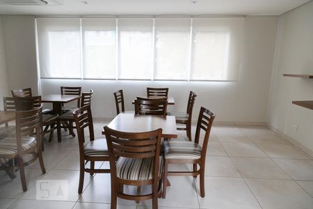 Apartamento para alugar com 70m², 2 quartos e 1 vagaÁrea comum - Salão de festas