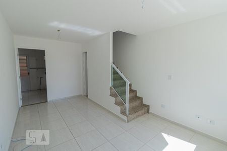 Sala de casa de condomínio para alugar com 2 quartos, 105m² em Vila Dom Pedro Ii, São Paulo