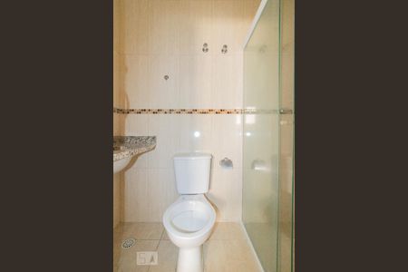 Banheiro da Suíte 1 de casa de condomínio para alugar com 2 quartos, 105m² em Vila Dom Pedro Ii, São Paulo