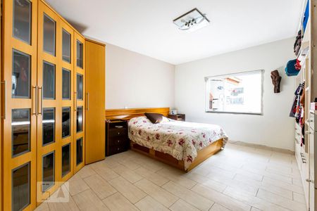 Casa à venda com 336m², 5 quartos e 3 vagasQuarto 2 - Suíte