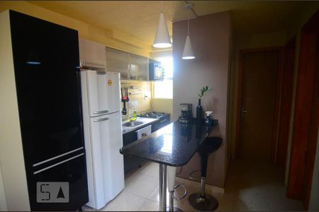 cozinha integrada de apartamento à venda com 2 quartos, 45m² em Olaria, Canoas