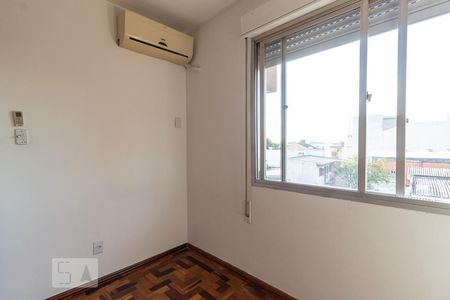Quarto de apartamento à venda com 1 quarto, 43m² em Santa Maria Goretti, Porto Alegre