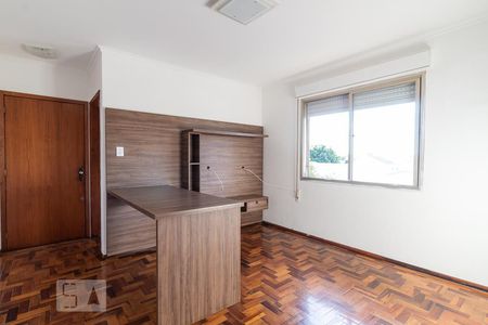 Sala de apartamento à venda com 1 quarto, 43m² em Santa Maria Goretti, Porto Alegre