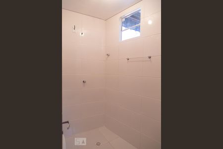 Banheiro Social de kitnet/studio para alugar com 1 quarto, 30m² em Santa Efigênia, Belo Horizonte