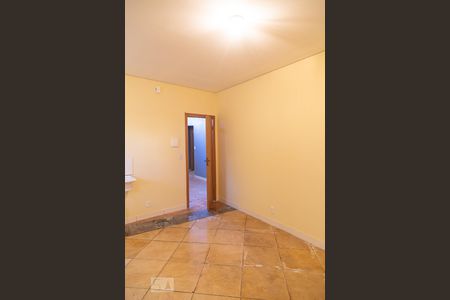 Quarto de kitnet/studio para alugar com 1 quarto, 30m² em Santa Efigênia, Belo Horizonte