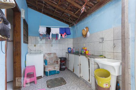 Casa à venda com 71m², 2 quartos e 1 vagaÁrea de Serviço